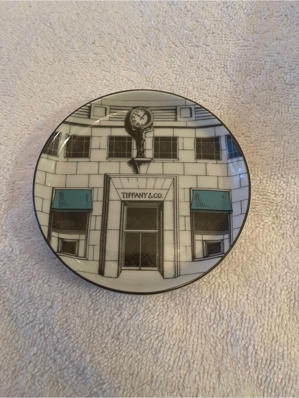 Tiffany & Co. flagship facade trinket dish in a signature blue gift box 💎
